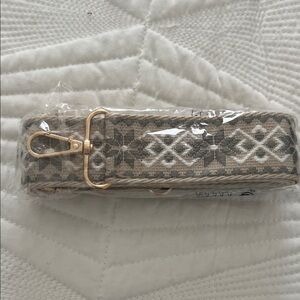 Stylish Beige and Black Patterned Strap